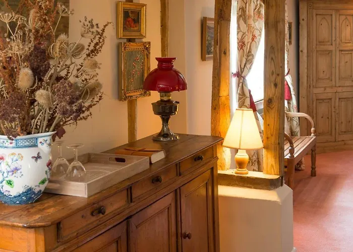 Wren Cottage, A Very Cosy Historic Coastal Cottage In A Pretty Little Village