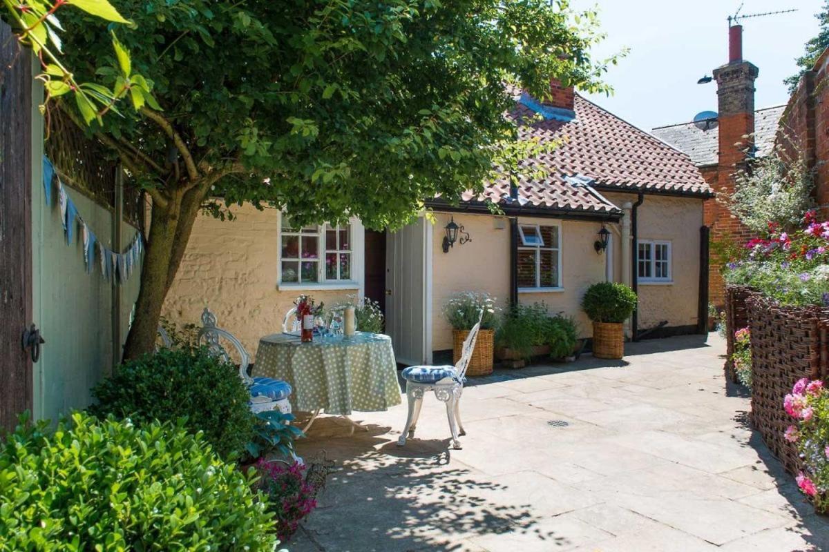 Wren Cottage, A Very Cosy Historic Coastal In A Pretty Little Village * Wickham Market